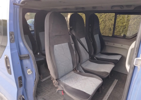 Renault Trafic cena 28900 przebieg: 318000, rok produkcji 2006 z Warszawa małe 137